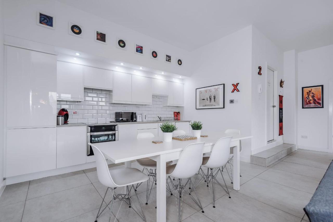 Host & Stay - The Musician'S Apartment With Grand Piano ลิเวอร์พูล ภายนอก รูปภาพ